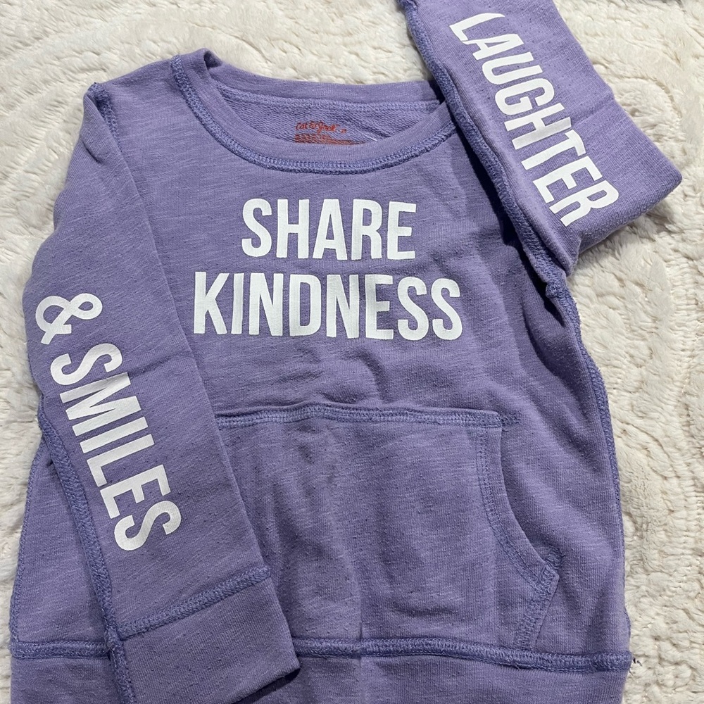 Cat and Jack 3T longer sweatshirt with pockets